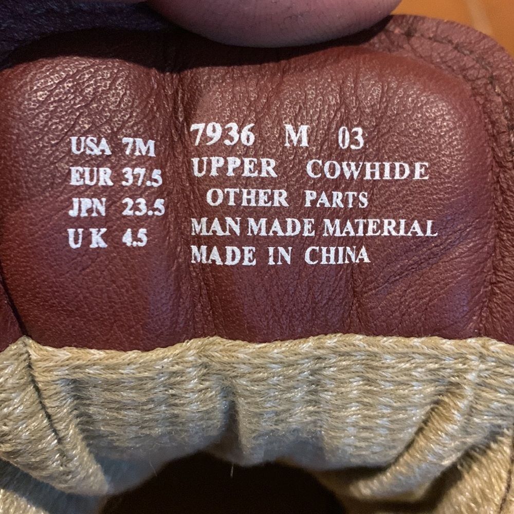 Vasque Men's Brown Leather Boots - Picture 7 of 7